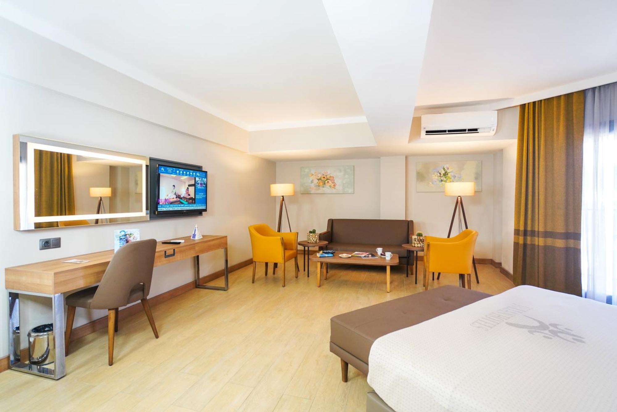 Ada Julian (adults Only) Otel
