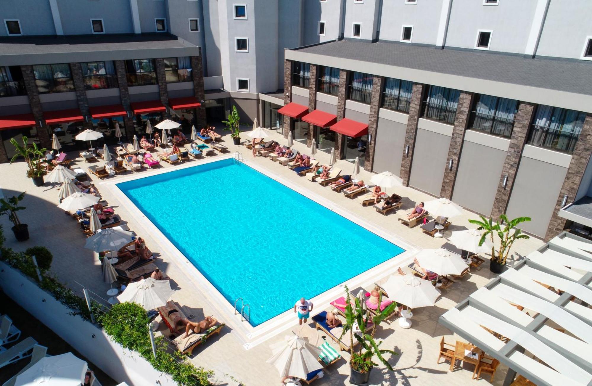 Ada Julian (adults Only) Otel 4*