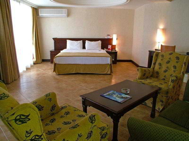 Ada Julian (adults Only) Otel 4*