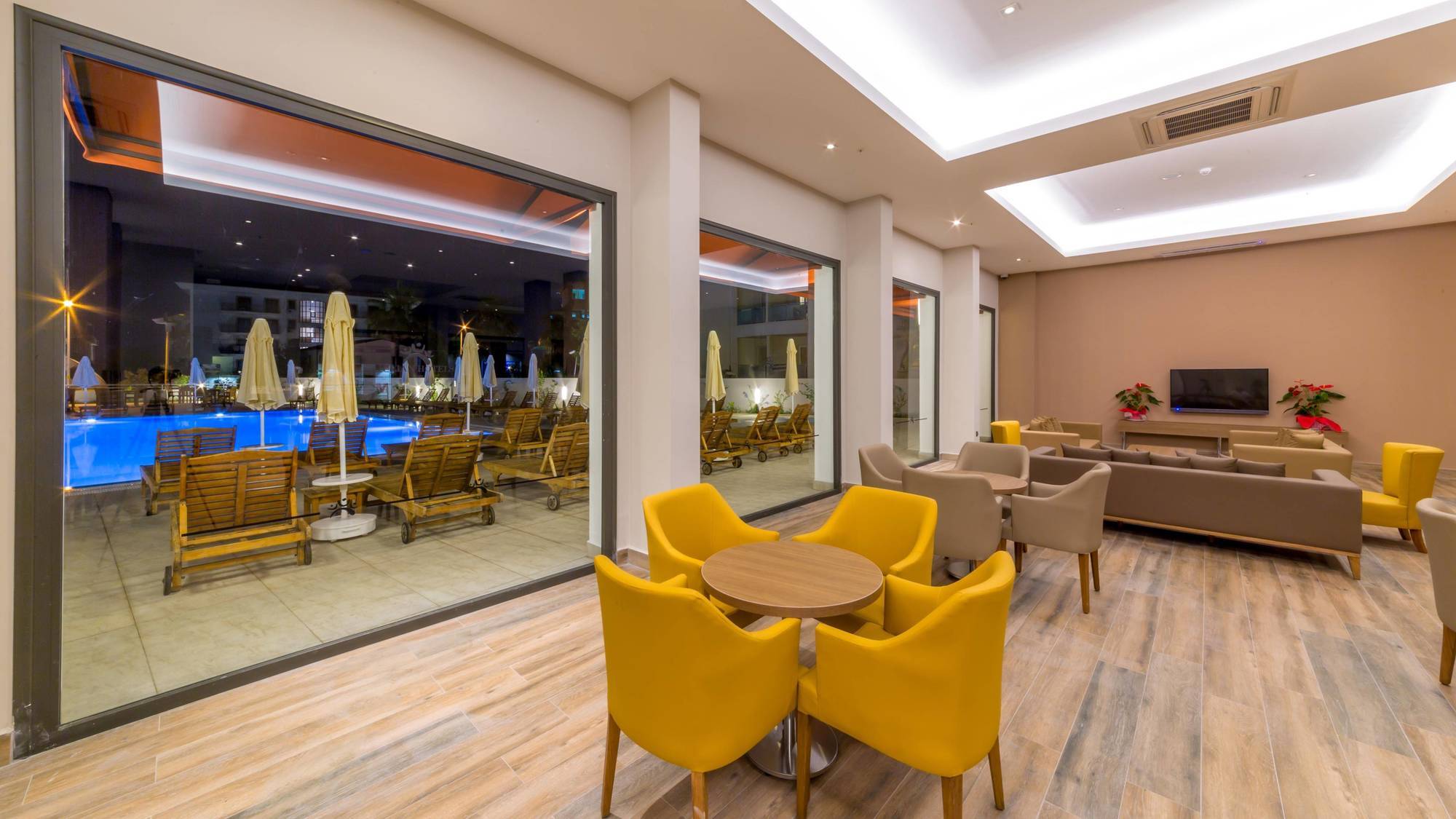 Ada Julian (adults Only) Otel
